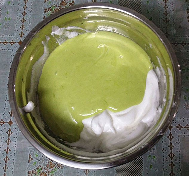 菠菜汁戚风蛋糕步骤11