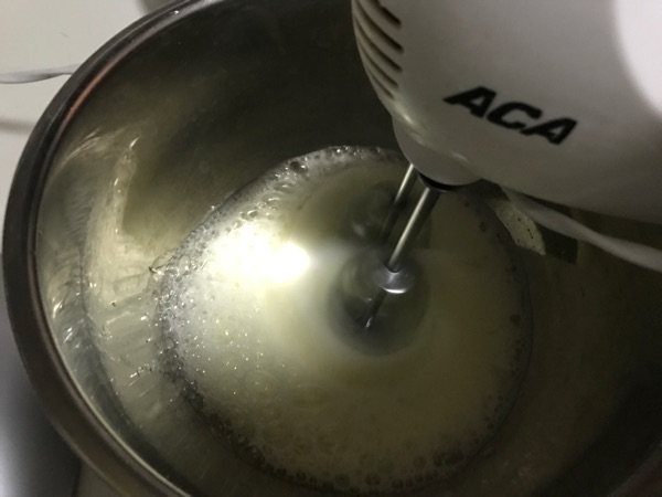 无糖荞麦戚风蛋糕步骤5