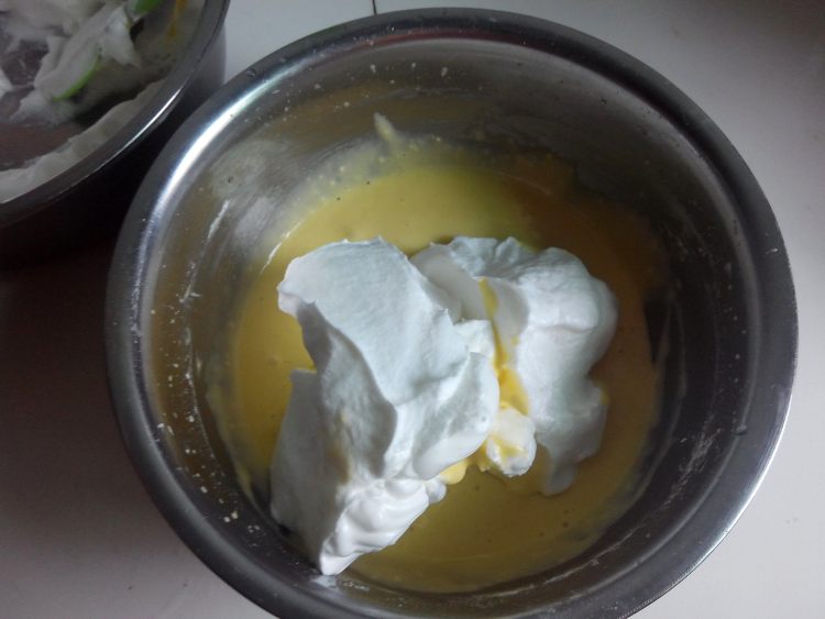 玫瑰花裙蛋糕步骤6