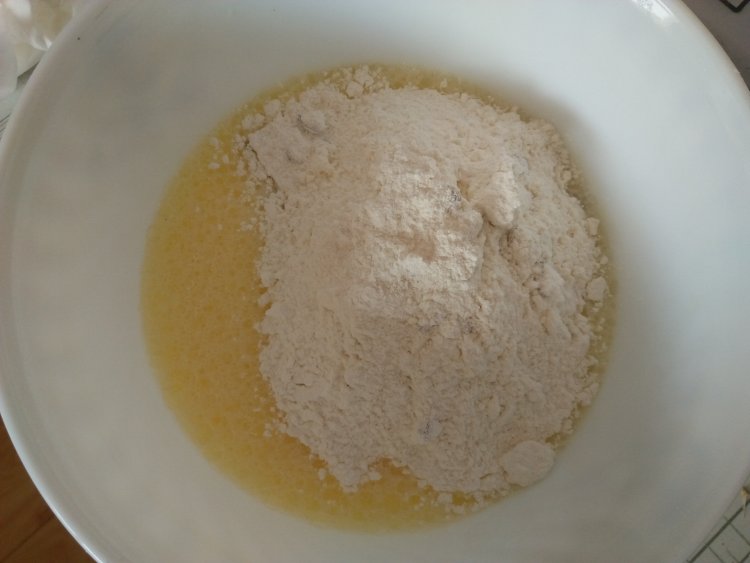 葡萄干酥粒麦芬步骤4