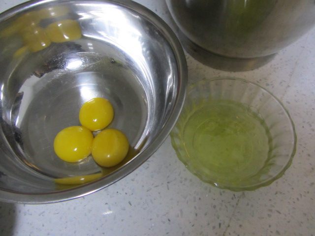 小纸杯戚风步骤2