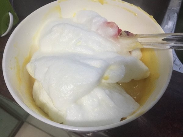 葡萄干蛋糕卷步骤11