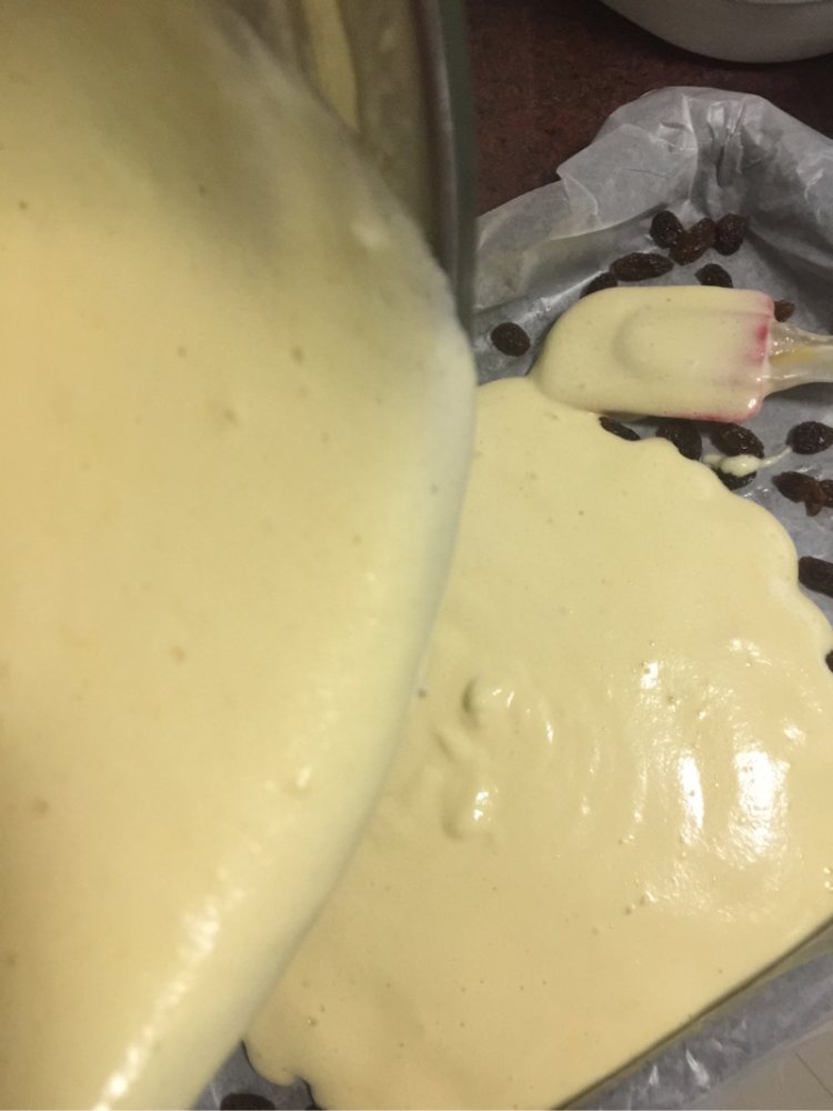 葡萄干蛋糕卷步骤14