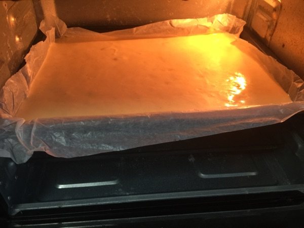 葡萄干蛋糕卷步骤16