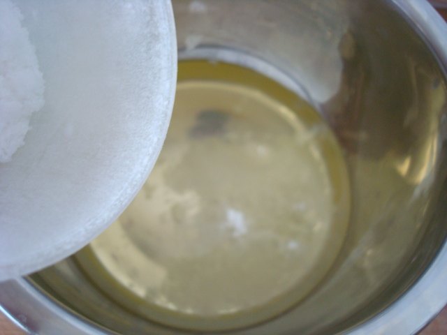 蓝莓果酱奶油戚风蛋糕步骤10