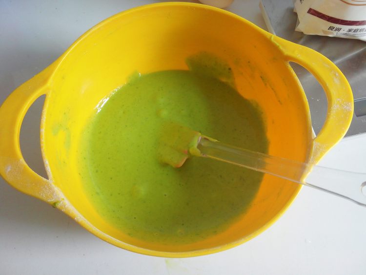 菠菜红豆蛋糕步骤5