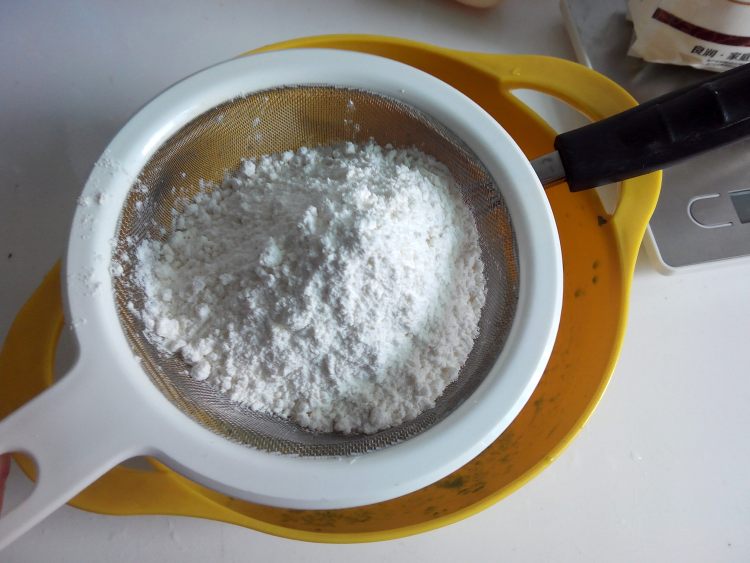 菠菜红豆蛋糕步骤4
