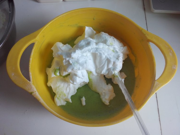 菠菜红豆蛋糕步骤7