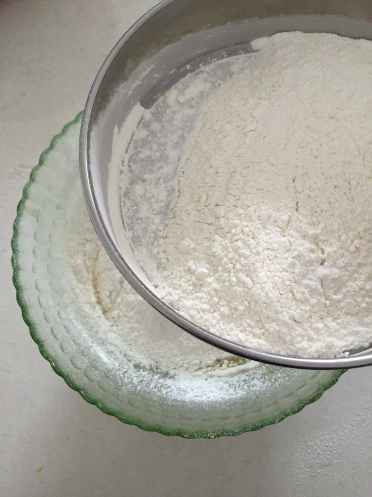 沙棘汁戚风蛋糕步骤5