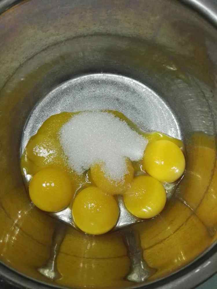 大大卷蛋糕步骤1