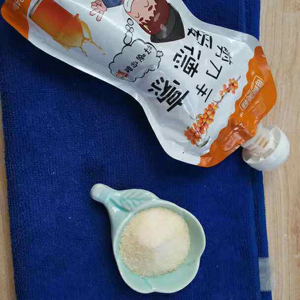 沙棘果冻抹茶卷步骤1