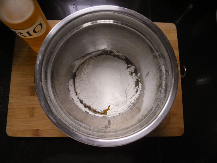 鸡尾酒戚风蛋糕步骤2