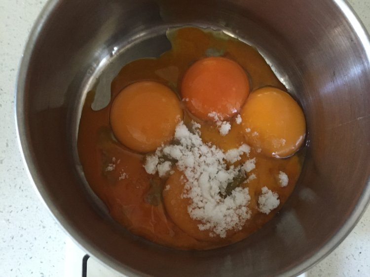 戚风纸托小蛋糕步骤2