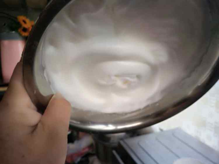 板栗戚风蛋糕步骤7
