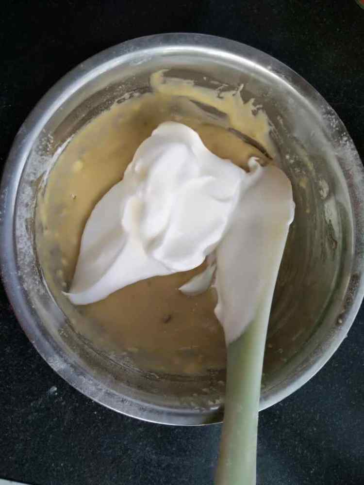 板栗戚风蛋糕步骤9