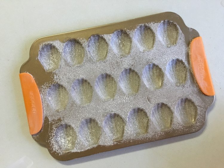 迷你巧克力玛德琳步骤10