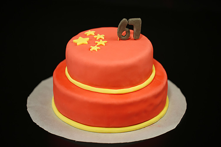 国旗蛋糕步骤10