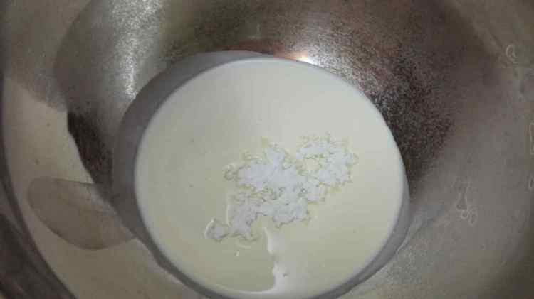 巧克力芒果奶油杯子蛋步骤10