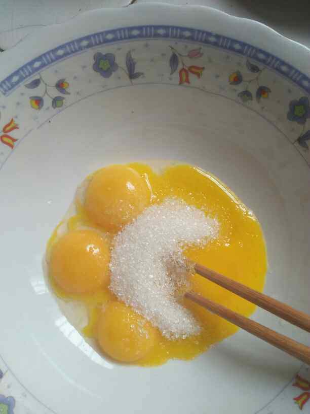 电饭锅巧克力蛋糕步骤3