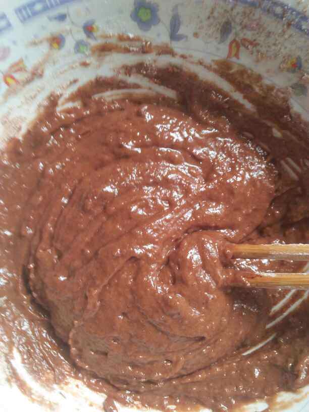 电饭锅巧克力蛋糕步骤7