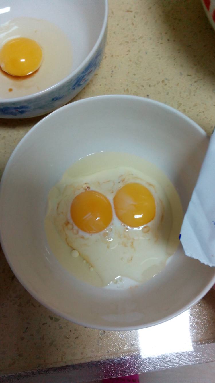 双色斑马纹蛋糕步骤2