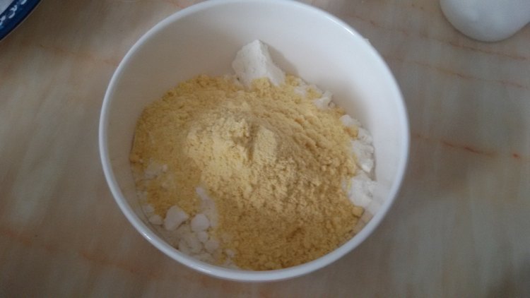 蔓越莓玉米米粉蛋糕步骤3
