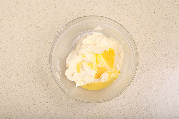 法式乳酪蔓越莓月饼步骤3
