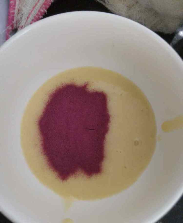 彩绘紫薯芒果蛋糕卷步骤6