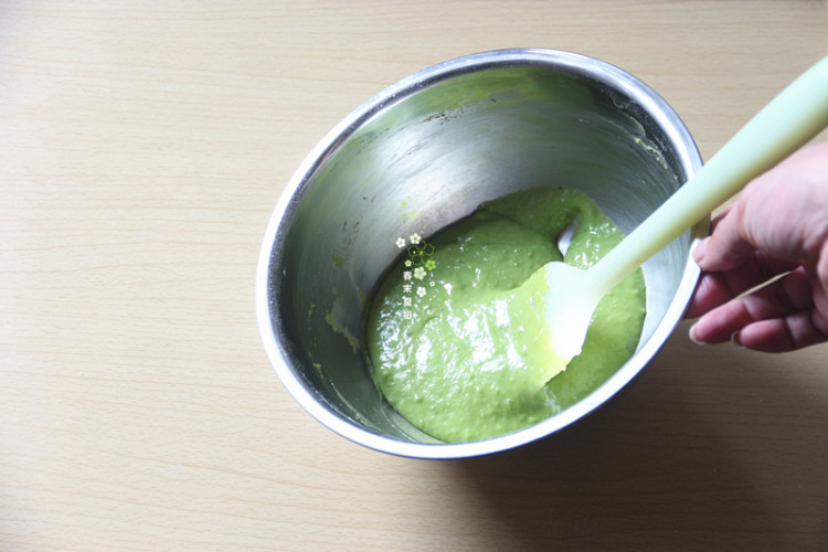 菠菜牛油果蛋糕步骤4