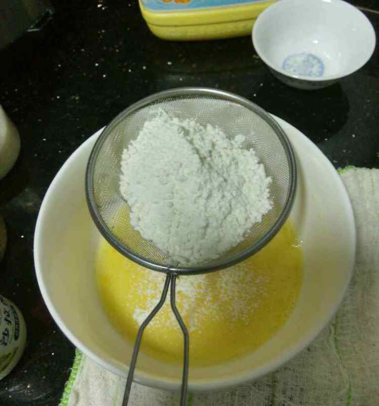 肉松沙拉蛋糕卷步骤4
