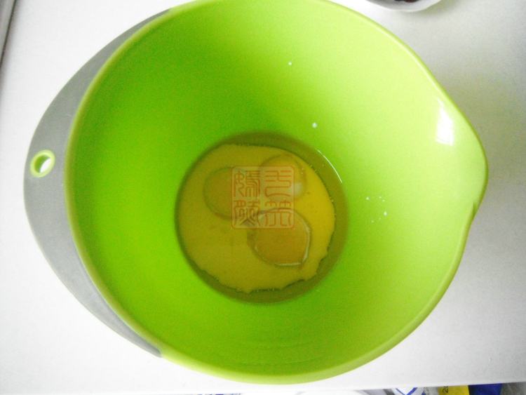 蔓越莓纸杯蛋糕步骤1