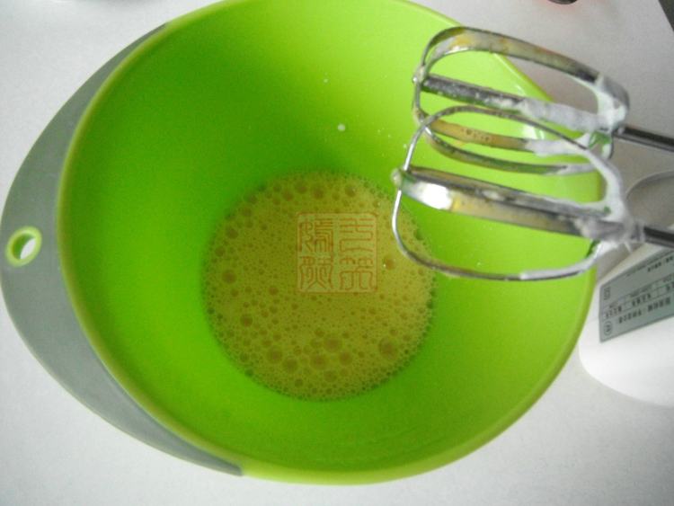 蔓越莓纸杯蛋糕步骤3