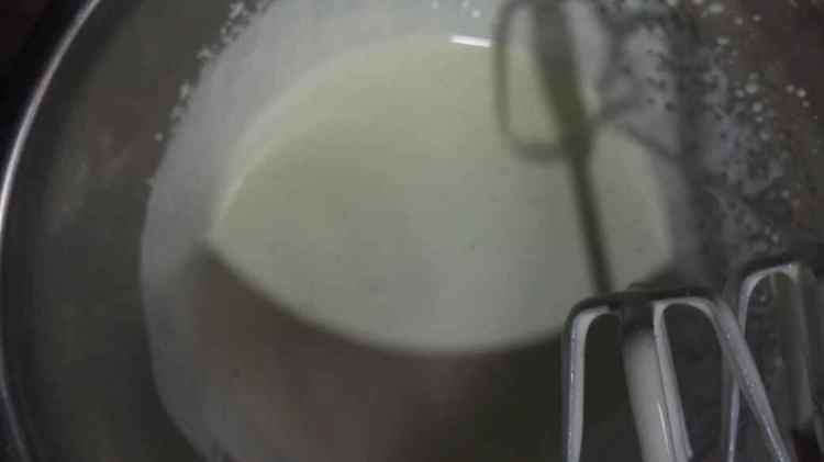 双色慕斯流心蛋糕步骤12