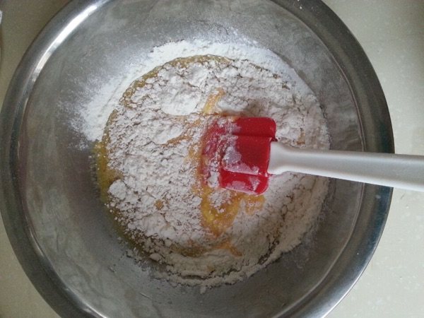 香蕉蔓越莓戚风步骤8