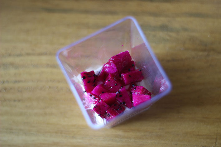 彩色水果木糠杯步骤6
