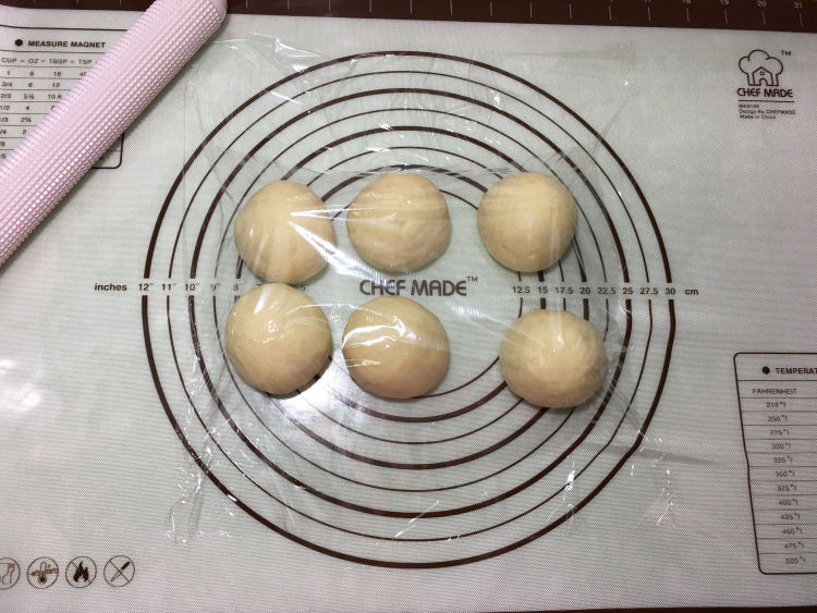 牛角小面包步骤6