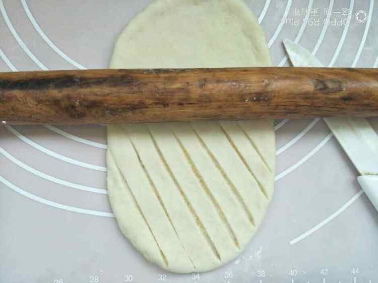 奶香椰蓉面包卷步骤14