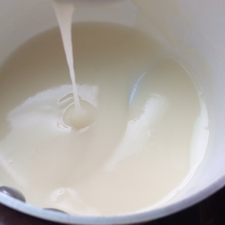 汤种炼乳黄豆粉面包步骤2