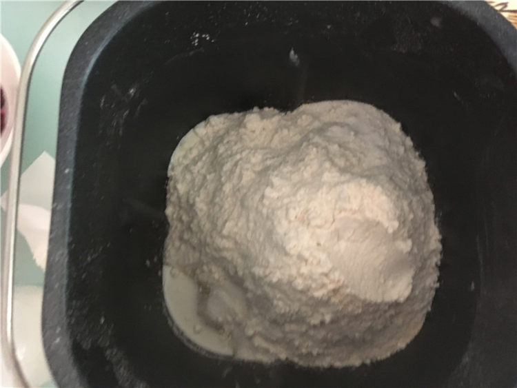蔓越莓奶酪小面包步骤3