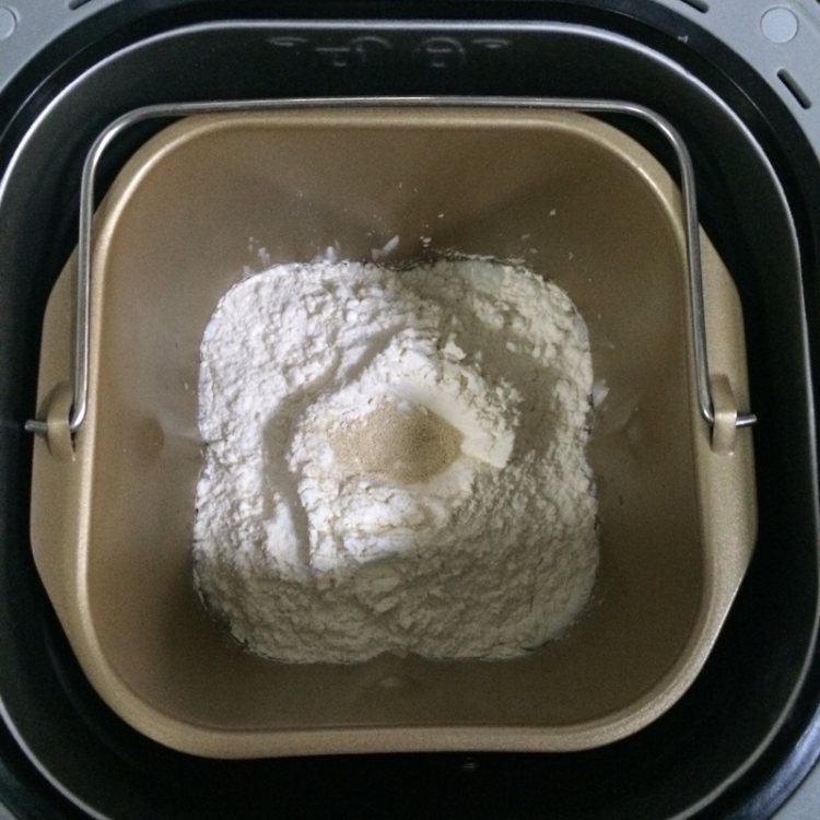 葡萄干椰蓉泡浆面包步骤1