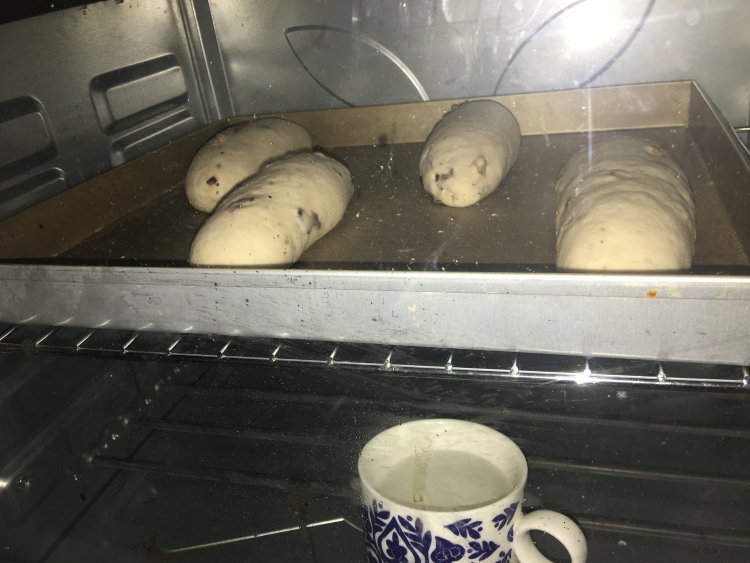 葡萄果汁软欧包步骤12