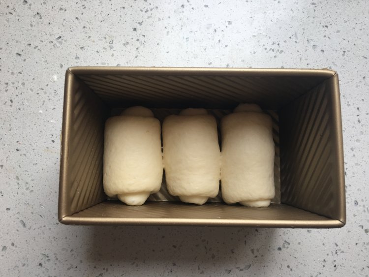 炼乳吐司步骤11