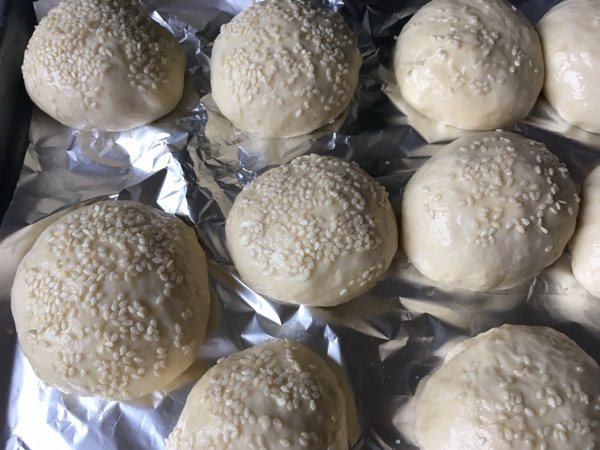 酸奶芝麻包步骤6