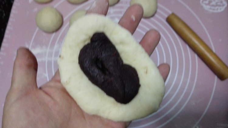 豆沙方包步骤8