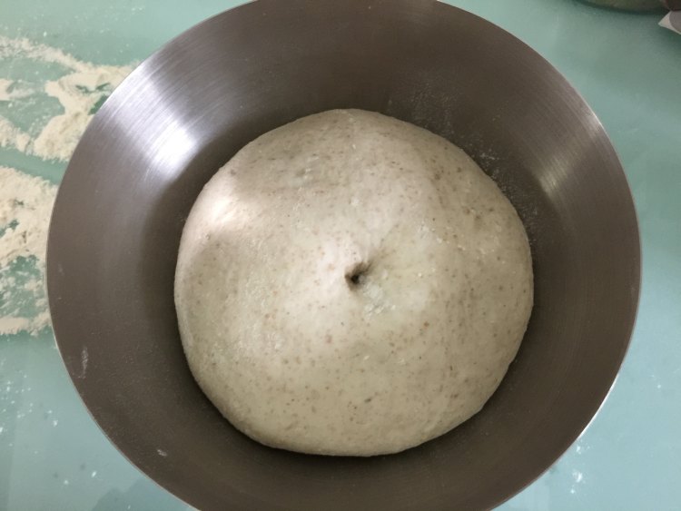 牛油果金枪鱼全麦面包步骤2