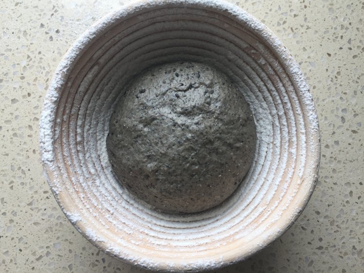 黑芝麻咖啡欧包步骤7