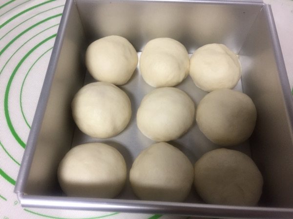 萌萌哒挤挤熊小面包步骤6