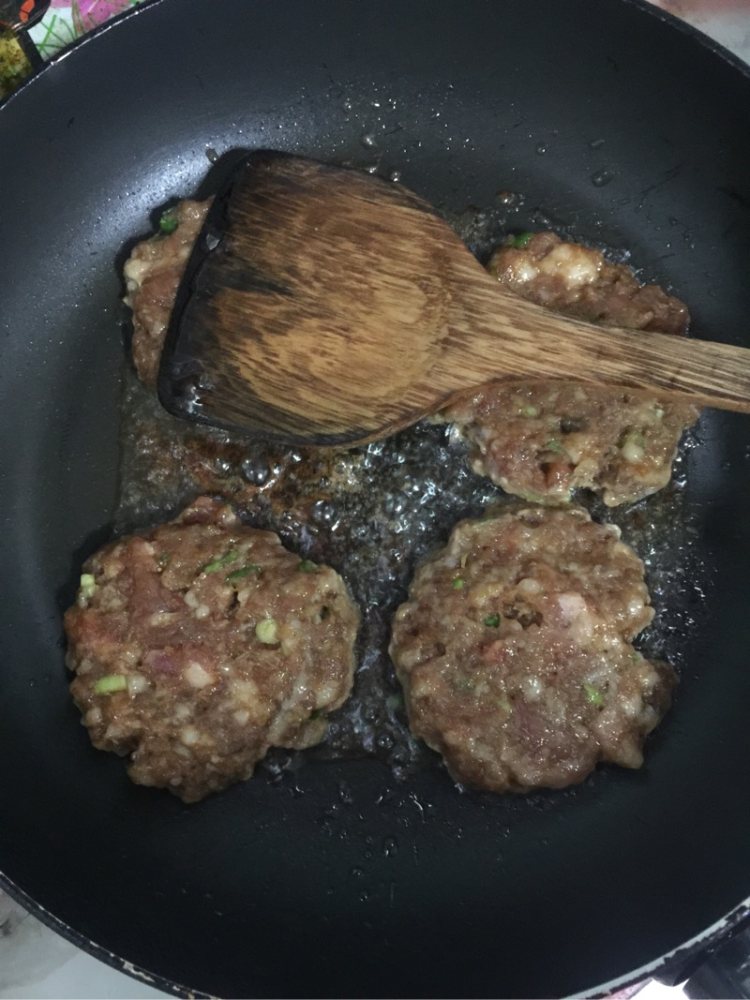 黄金肉饼汉堡步骤5