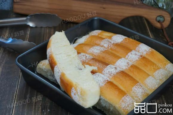 淡奶油果酱排包