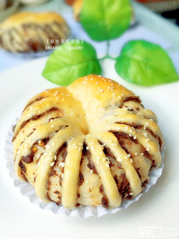 豆沙花式面包